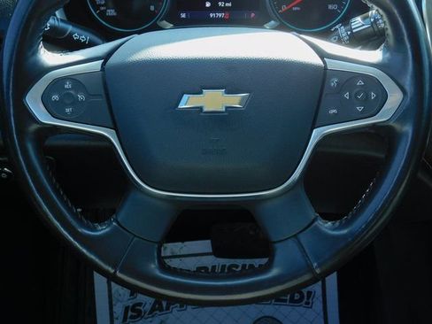 Used 2021 Chevrolet Traverse LT image 18