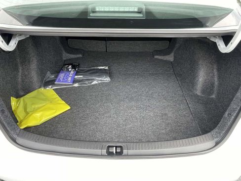 Used 2026 Toyota Corolla SE FWD image 9