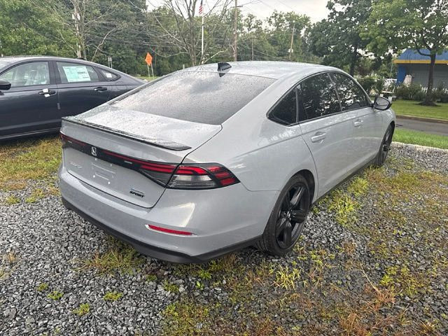 Used 2024 Honda Accord Sport image 6