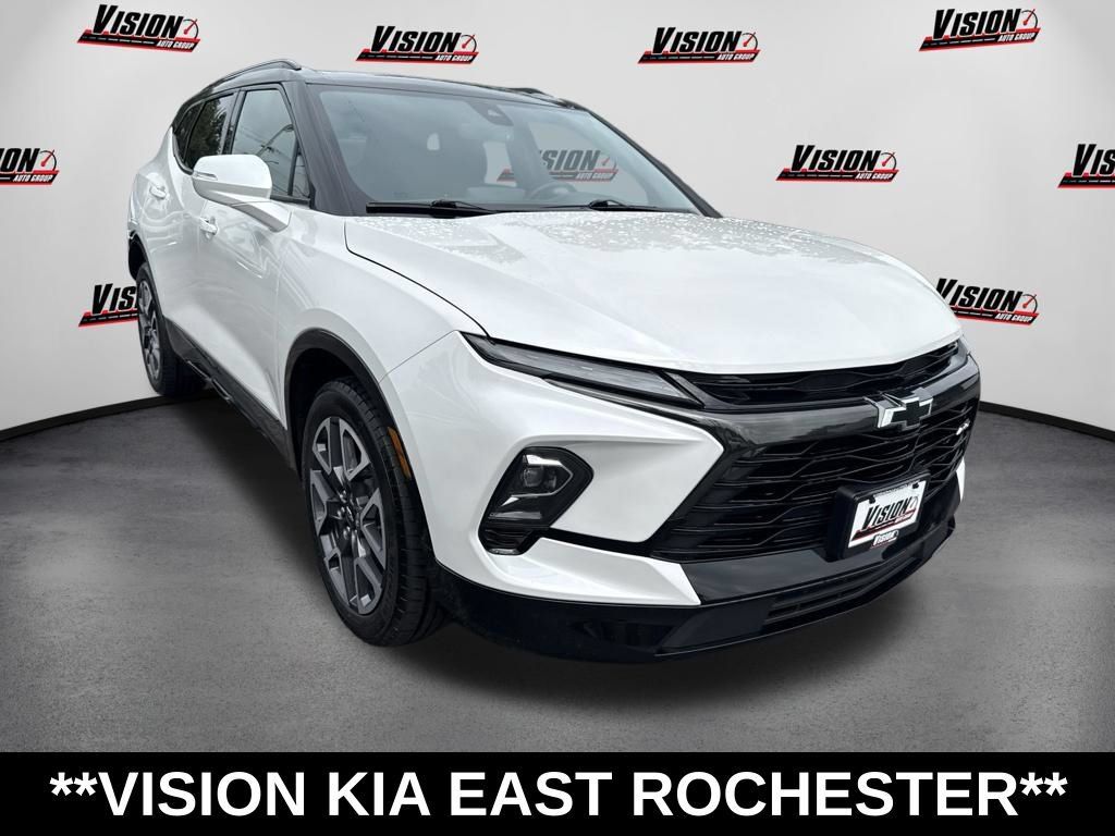 Used 2023 Chevrolet Blazer RS w/ Enhanced Convenience Package AWD/4WD image 3