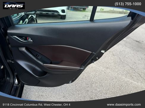 Used 2018 MAZDA MAZDA3 Touring FWD image 21