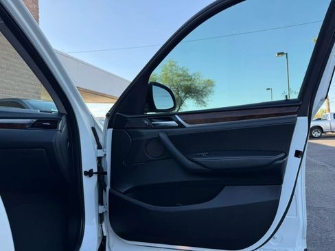 Used 2017 BMW X3 xDrive28i AWD/4WD image 33