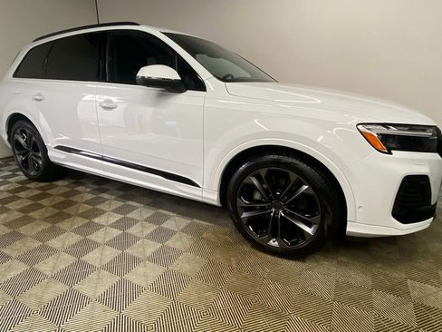 New 2026 Audi Q7 3.0T Premium Plus AWD/4WD image 3