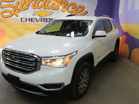Used 2018 GMC Acadia SLE AWD/4WD image 4