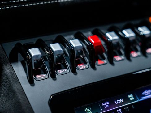 Used 2023 Lamborghini Huracan Tecnica image 26