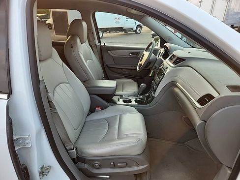 Used 2016 Chevrolet Traverse LTZ AWD/4WD image 46