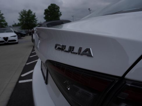 New 2025 Alfa Romeo Giulia AWD image 11