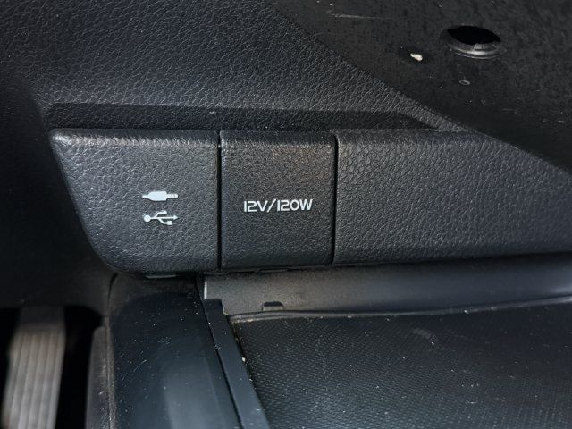 Used 2019 Toyota Camry LE FWD image 19