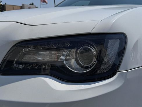 Used 2022 Chrysler 300 Touring L w/ Comfort Group image 12