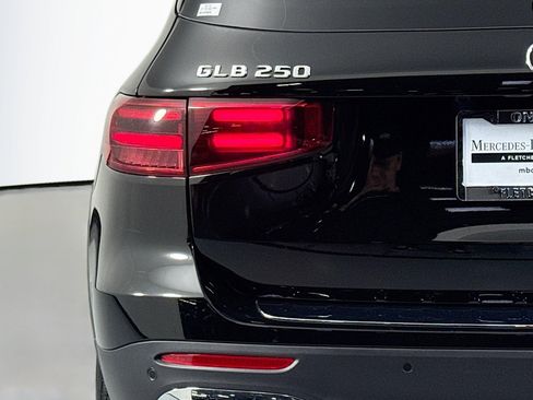 Certified 2025 Mercedes-Benz GLB 250 image 15