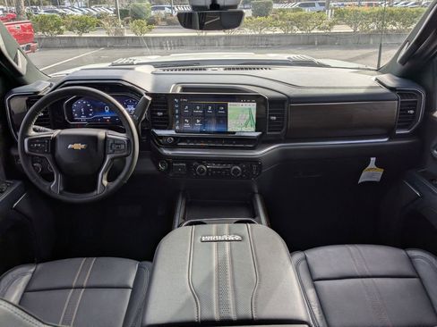 Used 2025 Chevrolet Silverado 2500 High Country w/ High Country Premium Package image 16