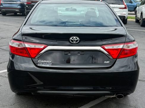 Used 2017 Toyota Camry SE FWD image 14