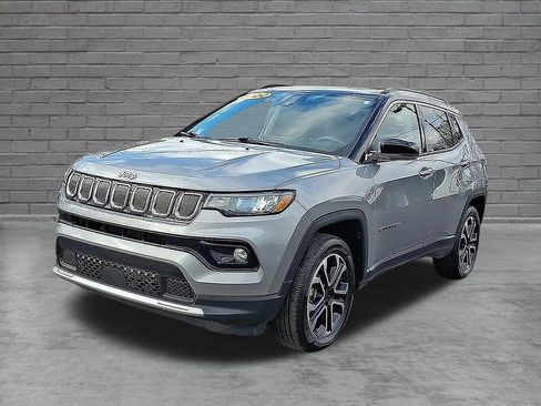 Certified 2022 Jeep Compass Limited w/ Sun and Sound Group AWD/4WD image 8