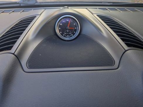 Used 2014 Porsche Cayenne Platinum Edition image 31