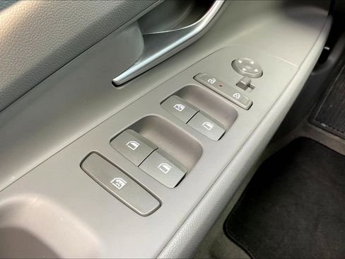 Used 2024 Hyundai Elantra SEL image 36