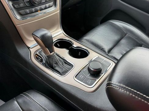 Used 2016 Jeep Grand Cherokee Limited w/ Trailer Tow Group IV image 29