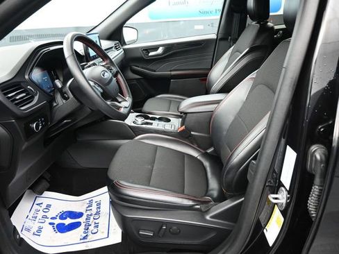 Used 2025 Ford Escape ST-Line image 12