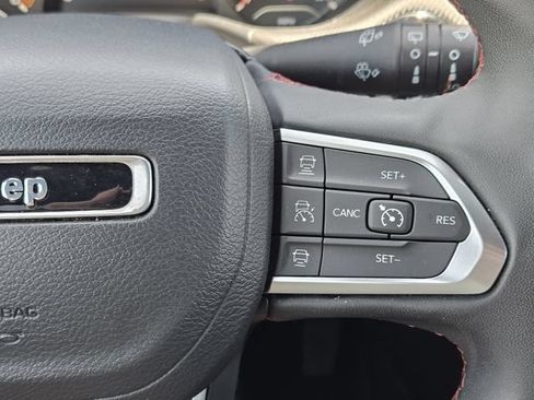 Used 2024 Jeep Compass Trailhawk AWD/4WD image 29