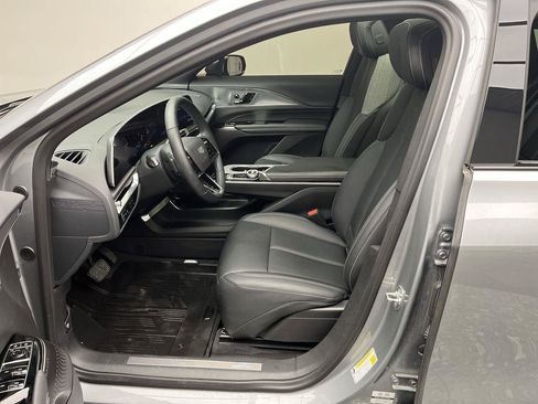 Certified 2024 Cadillac Lyriq Tech w/ LPO, Floor Liner Package AWD/4WD image 3