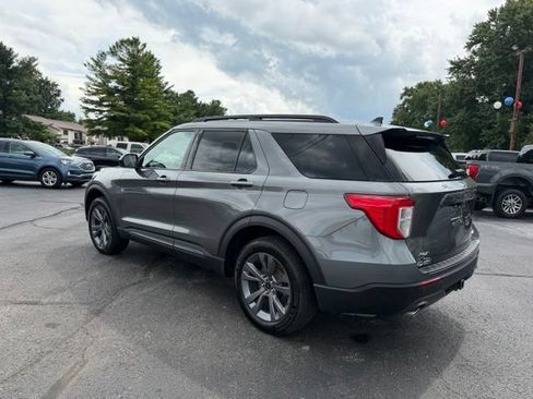 Used 2023 Ford Explorer XLT w/ Equipment Group 202A AWD/4WD image 13