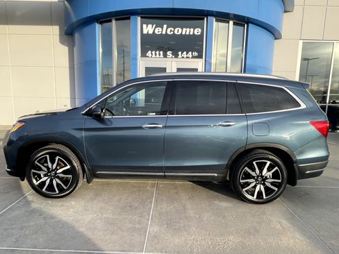 Used 2021 Honda Pilot Touring image 1