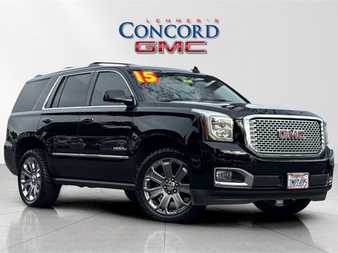 Used 2015 GMC Yukon Denali w/ Premium Package image 2