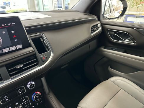 Used 2022 GMC Yukon SLT w/ SLT Premium Package image 41