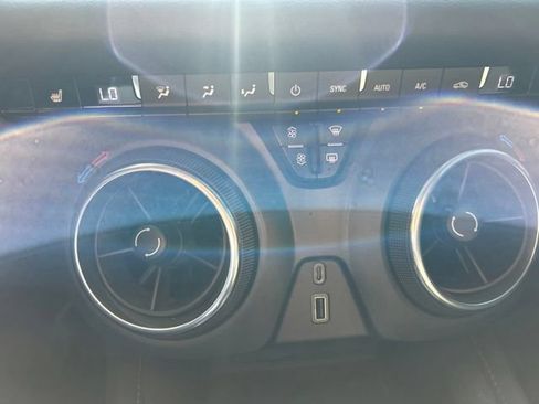 Used 2019 Chevrolet Blazer LT FWD image 15