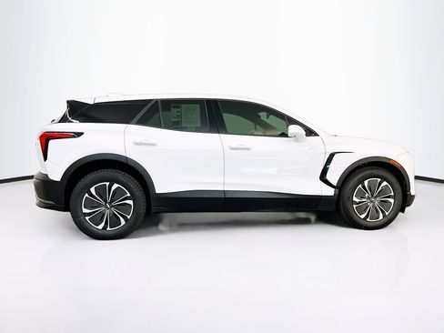 Used 2025 Chevrolet Blazer EV LT AWD/4WD image 10