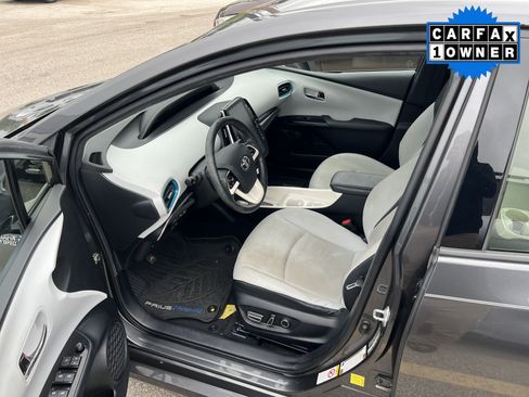 Used 2017 Toyota Prius Prime Advanced w/ Carpet Mat Package FWD image 5