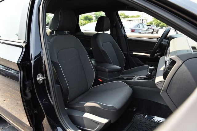 Certified 2025 Volkswagen Jetta Sport FWD image 20
