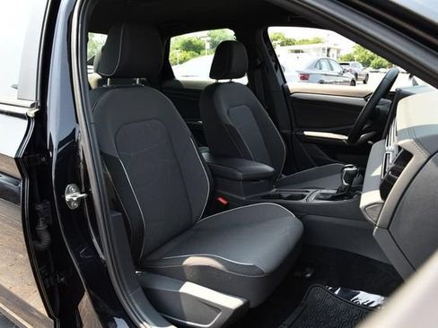 Certified 2025 Volkswagen Jetta Sport FWD image 20
