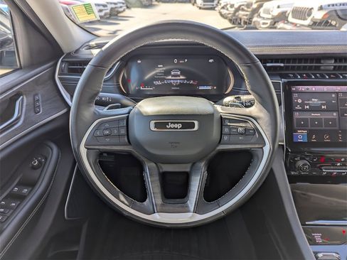 Used 2021 Jeep Grand Cherokee L Limited image 17