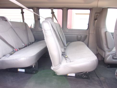 Used 2016 Chevrolet Express 3500 LT w/ LT Preferred Equipment Group image 20