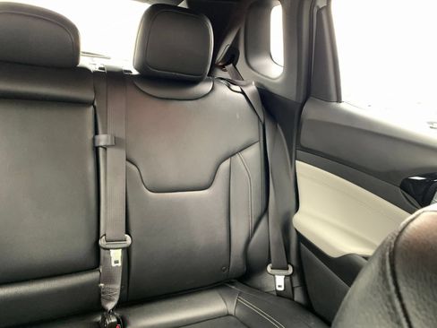 Used 2025 Jeep Compass Limited AWD/4WD image 38