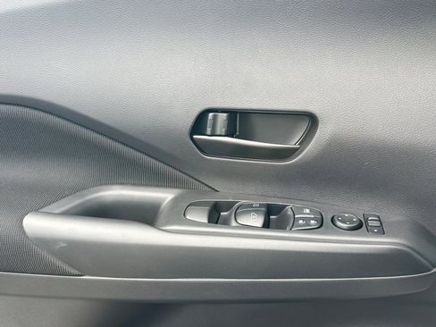 New 2025 Nissan Kicks S image 11