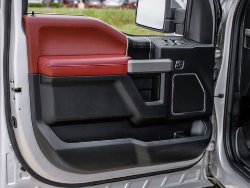 Used 2018 Ford F150 Platinum w/ Equipment Group 701A Luxury AWD/4WD image 48