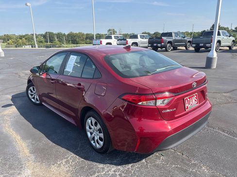 Used 2025 Toyota Corolla LE FWD image 7