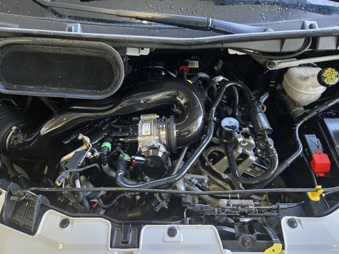 Used 2023 Ford Transit 350 XLT image 25