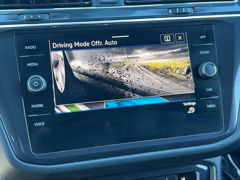 Used 2021 Volkswagen Tiguan SE R-Line image 26