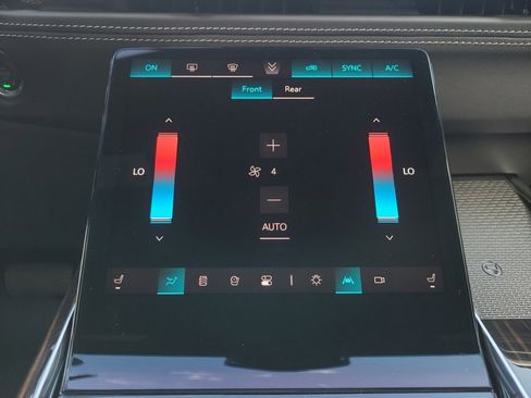 New 2026 Cadillac Escalade Luxury image 18