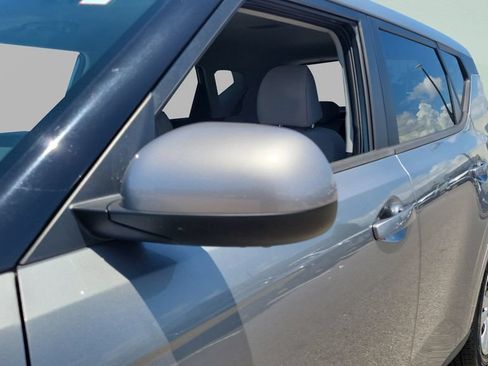 Used 2023 Kia Soul LX FWD image 24