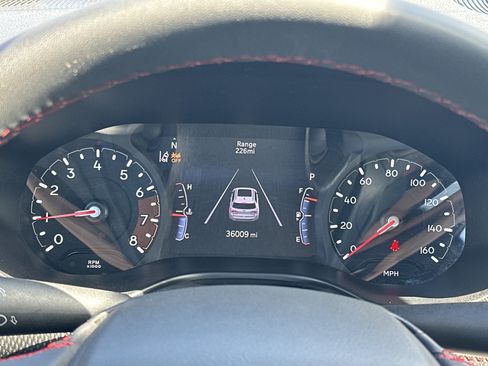 Used 2025 Jeep Compass Trailhawk AWD/4WD image 20