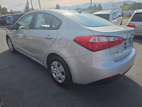 Used 2016 Kia Forte LX FWD image 6