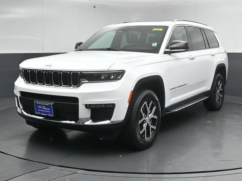 Used 2025 Jeep Grand Cherokee L Limited w/ Luxury Tech Group II AWD/4WD image 3