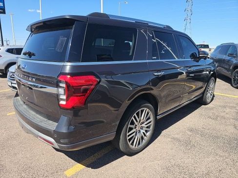 Used 2023 Ford Expedition Limited AWD/4WD image 3