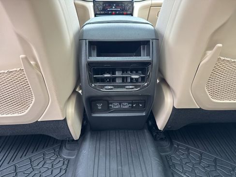 Used 2024 Jeep Grand Cherokee Limited 4xe AWD/4WD image 22