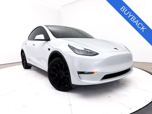 Used 2023 Tesla Model Y AWD image 1