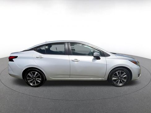 Used 2025 Nissan Versa SV image 18