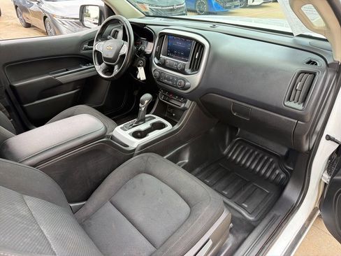 Used 2022 Chevrolet Colorado LT w/ Fleet Safety Package RWD image 19